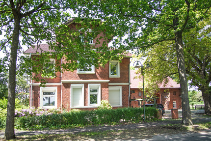 Wunderschönes Herrenhaus mit großer, für die Gastronomie umgebauter Scheune in idyllischer Lage - Petershagen OT Schlüsselburg
