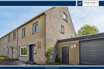 Reihenendhaus mit großem Grundstück, Pool und wohnmobilgeeigneter Doppelgarage - Rheine