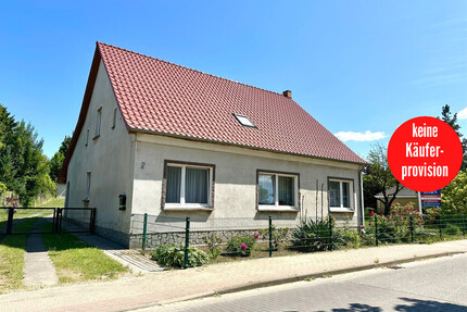 HORN IMMOBILIEN ++ Eggesin, Haus mit großem Grundstück und zwei massiven Nebengebäuden