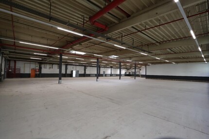 Gepflegte Halle (Teilbar) - optional mit bis zu 150m² Bürofläche - Bad Oeynhausen / Sundern