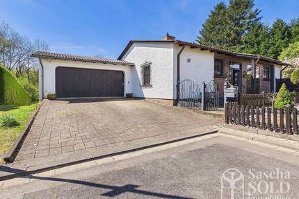 Großzügige Liegenschaft in ruhiger Waldrandlage - Pool, Sauna, Wintergarten, Balkon u. Doppelgarage - Spiesen-Elversberg