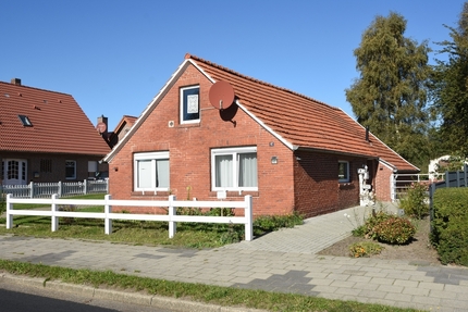 Leerstehendes, gemütliches Fehnhaus, Kanallage, nahe dem Badesee! - Papenburg