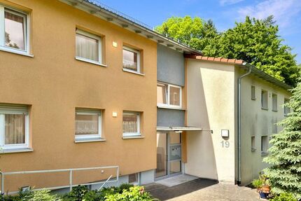 Provisionsfrei* 3,79% Rendite + Indexmiete: Vermietete 4-Zi.-Wohnung mit Kamin-Option & Garten! - Ravensburg