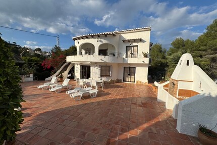 Villa in Moraira - 695.000,00&nbsp;EUR Kaufpreis, ca.&nbsp; 305,00&nbsp;m&sup2; in Moraira (PLZ: )