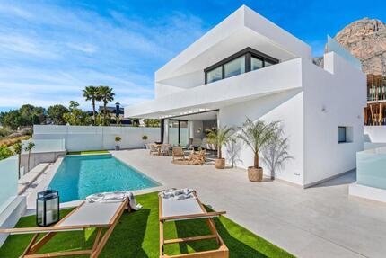Villa in Polop - 755.000,00&nbsp;EUR Kaufpreis, ca.&nbsp; 306,00&nbsp;m&sup2; in Polop (PLZ: )