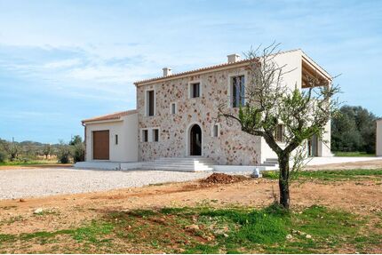 Villa in Ses Salines - 2.390.000,00&nbsp;EUR Kaufpreis, ca.&nbsp; 330,00&nbsp;m&sup2; in Ses Salines (PLZ: )