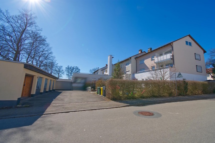 PREIS GESENKT! Renditestarkes 5-Familienwohnhaus + 5 Garage mit 39.060 EUR Jahresmiete - Villingen-Schwenningen