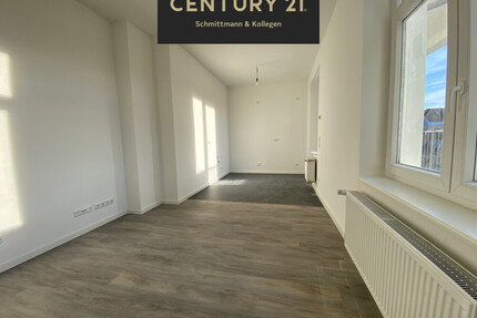 Sanierte Altbauwohnung mit Südwest Balkon im 1. Obergeschoss - Dortmund