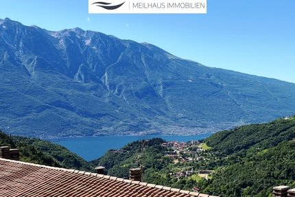 Eck-Wohnung mit großem Balkon und Seeblick in VesioTremosine - Vesio di Tremosine Gardasee