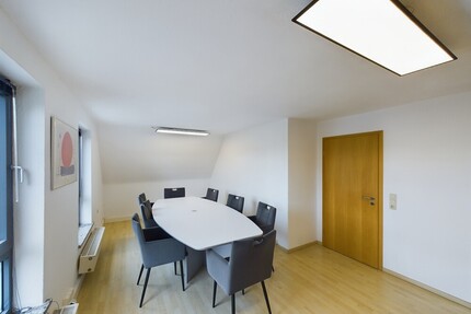 Büroräume in zentraler Lage! - 725,90&nbsp;EUR Kaltmiete, ca.&nbsp; 51,11&nbsp;m&sup2; in Neusäß (PLZ: 86356)