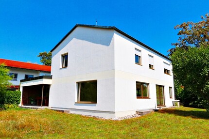 1003 m² ** FAMILIENTRAUM ** HAUS mit GARTEN und GARAGE im Zentrum von GRÖBENZELL !! bezugsfrei !!