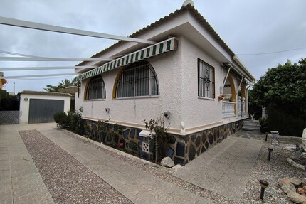 Villa in Los Alcázares - 450.000,00&nbsp;EUR Kaufpreis, ca.&nbsp; 124,00&nbsp;m&sup2; in Los Alcázares (PLZ: )