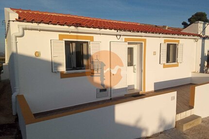Haus in Castro Marim, Faro - 700,00&nbsp;EUR Kaltmiete, ca.&nbsp; 57,00&nbsp;m&sup2; in Castro Marim (PLZ: )