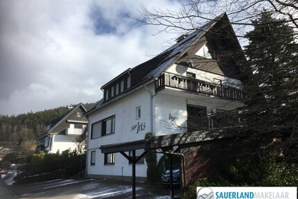 RESERVIERT - Freistehendes Mehrfamilienhaus, aufgeteilt in 4 Wohnungen in Silbach - Winterberg-Silbach