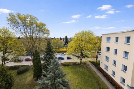 Wohnen nahe Ortskern & U-Bahn – freie Wohnung mit Balkon - Berlin