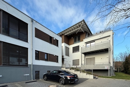 Bad Soden: Moderne und komfortable 3,5 Zimmer Wohnung in Neuenhain