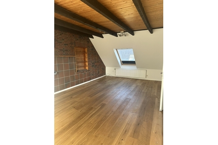 gemütliche Dachgeschosswohnung im Zentrum von Aschendorf - Papenburg / Aschendorf (Ems)