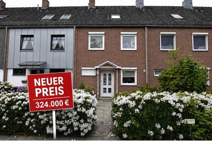 Solides Reihenmittelhaus Ideal für Familie mit 4 Personen auch für Home Office +EBK +Garage +Garten - Bremen