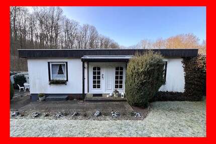 Idyllischer Bungalow im Grünen - 139.000,00&nbsp;EUR Kaufpreis, ca.&nbsp; 98,00&nbsp;m&sup2;&nbsp;Wohnfl&auml;che in Bad Salzdetfurth (PLZ: 31162)