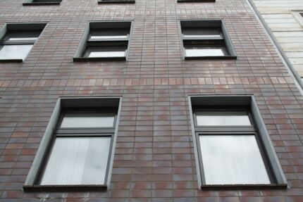 Provisionsfrei* Mehrfamilienhaus mit 277 m² Wohnfläche, komplett renoviert, vollvermietet, provisionsfrei vom Handwerker - Duisburg
