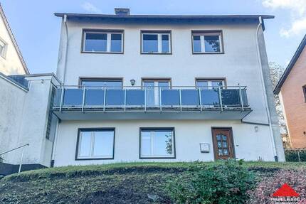 Gepflegtes 3-Familienhaus in Lüdenscheid: Ruhig wohnen, zentral leben