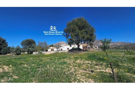 Einfamilienhaus in Lorca - 425.000,00&nbsp;EUR Kaufpreis, ca.&nbsp; 438,00&nbsp;m&sup2; in Lorca (PLZ: )