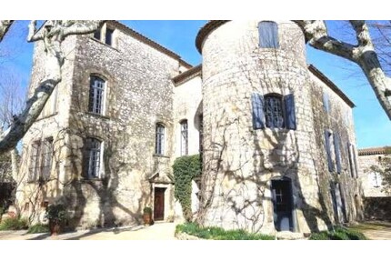 Superb listed Castle built in the 13th century and overhauled over the - AIGALIERS