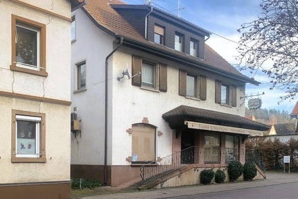 Bauträger- & Anlegerobjekt: MFH mit Gewerbe auf großem Grundstück in Hirschberg