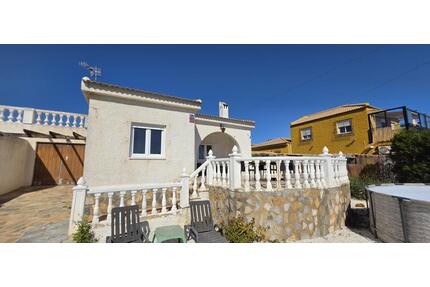Villa in Torrevieja - 289.900,00&nbsp;EUR Kaufpreis, ca.&nbsp; 93,00&nbsp;m&sup2; in Torrevieja (PLZ: )