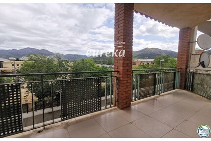 Villa in Roses - 286.000,00&nbsp;EUR Kaufpreis, ca.&nbsp; 163,00&nbsp;m&sup2; in Roses (PLZ: )
