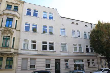 Charmante Altbauwohnung * 3- Zimmer mit Einbauküche - Magdeburg