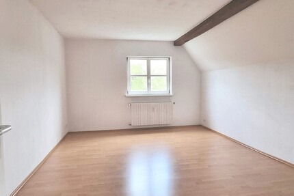 Schöne 3-Zi-Whg - FÜR MAXIMAL 2 PERSONEN -Einbauküche – Tageslichtbad – Wiesengrund in Laufweite - Wendelstein