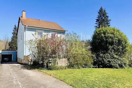 Freistehendes Einfamilienhaus in ruhiger Sackgassenlage auf weitläufigem Grundstück in St. Ingbert - Sankt Ingbert