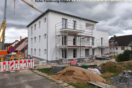 Erstbezug 4-Zi-Whg - Wfl 101 m² für Kapitalanleger oder Eigenbezieher interessant hohe Förderung durch KfW-40-QNG Quallität hoher Wohnwert! - Windischeschenbach