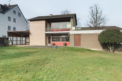 Herzogenrath-Straß – Viel Platz für kleine Abenteurer: Familienhaus mit großem Garten - ruhig gelegen und dennoch zentral