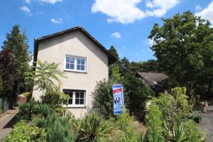 Freistehendes Haus mit liebevoll angelegtem Garten am Waldrand - Bonn - Oberkassel