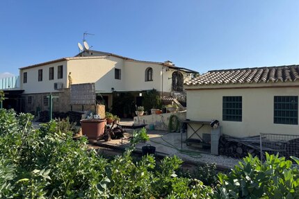 Finca, Strandhaus in Benissa - 640.000,00&nbsp;EUR Kaufpreis, ca.&nbsp; 322,00&nbsp;m&sup2; in Benissa (PLZ: )