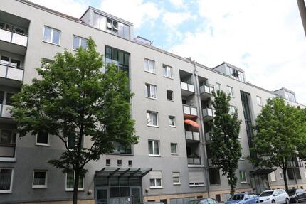 3-Zimmer-Wohnung mit Ost-und West-Balkon und Wannenbad und TG-Stellplatz - Dresden Friedrichstadt
