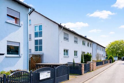 Neu-Isenburg: 3-Familienhaus in ruhiger Lage!