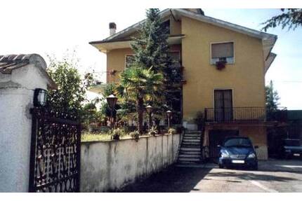Große Traumvilla - 395.000,00&nbsp;EUR Kaufpreis, ca.&nbsp; 500,00&nbsp;m&sup2;&nbsp;Wohnfl&auml;che in Posta Fibreno (PLZ: 03030)
